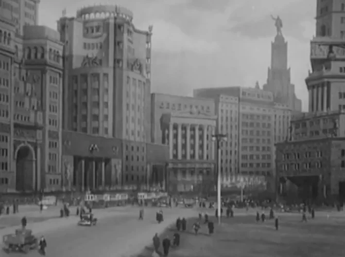 Главный герой – Москва. Как менялся образ города в кино в течении 100 лет