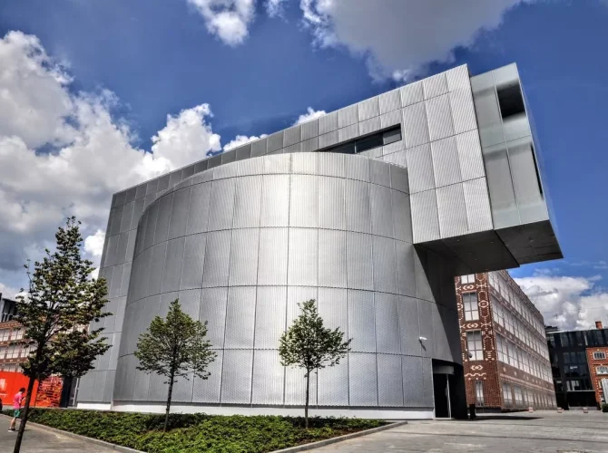 Фабрика будущего. Экскурсия по фабрике «Большевик» с посещением выставки «Давид Бурлюк. Слово мне!»