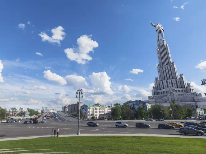 Автобусная эскурсия с очками виртуальной реальности «Москва, которой не было»