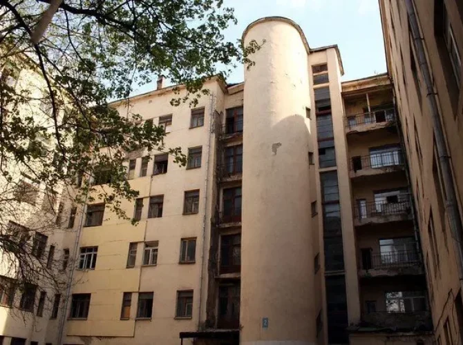 Авангард в Хамовниках. Экскурсия с собаками