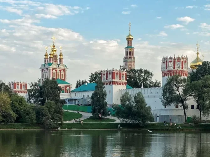Линия жизни Девичьего поля. Пешеходная экскурсия