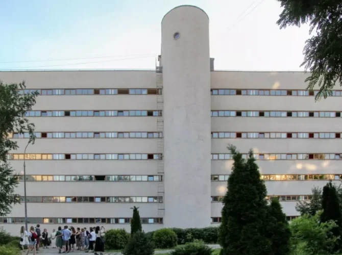 Машина для жилья. Экскурсия по дому-коммуне на Орджоникидзе