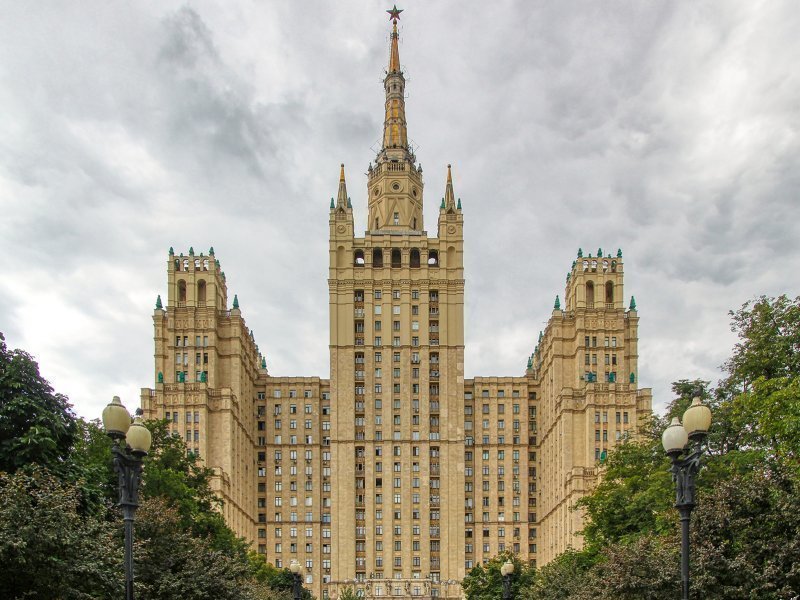 Сталинские высотки с посещением смотровой гостиницы «Украина». Автобусная экскурсия по Москве