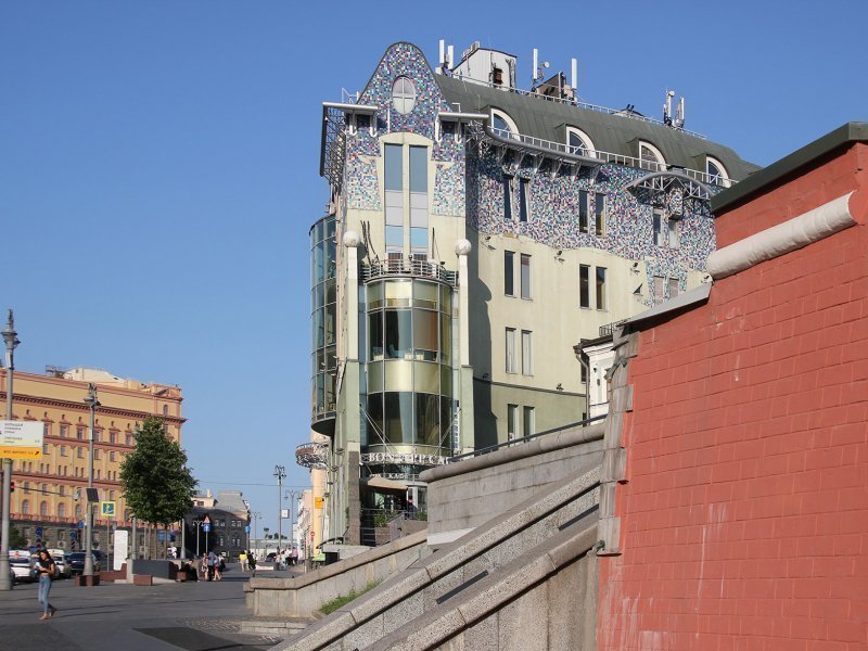Керамика на фасадах. Москва глазами художников