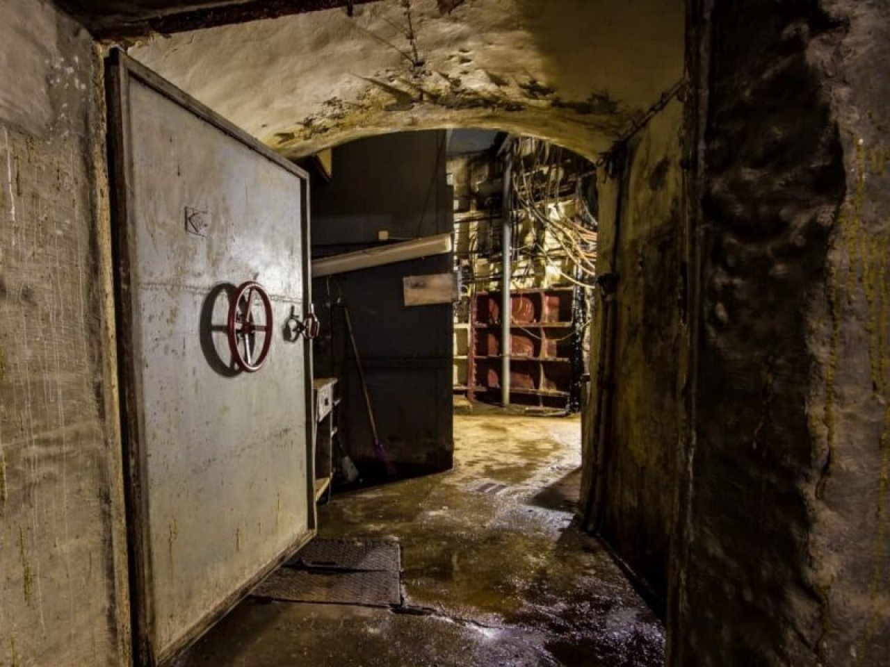 Советские секретные бункеры в Москве. Подземная экскурсия и лекция на глубине 43 метра-2
